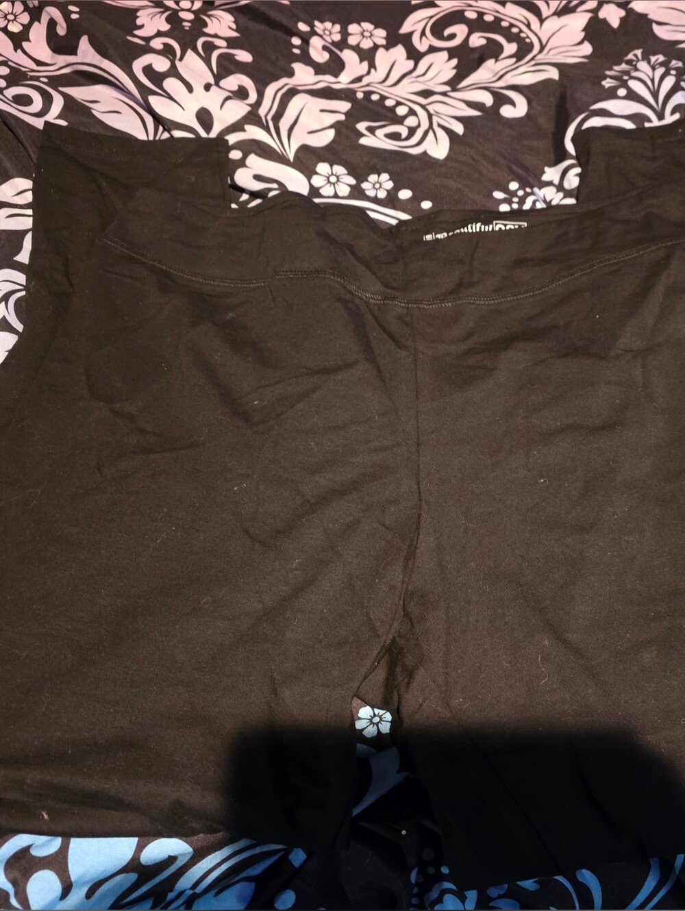 Beautiful Disaster Women’s Black Capris